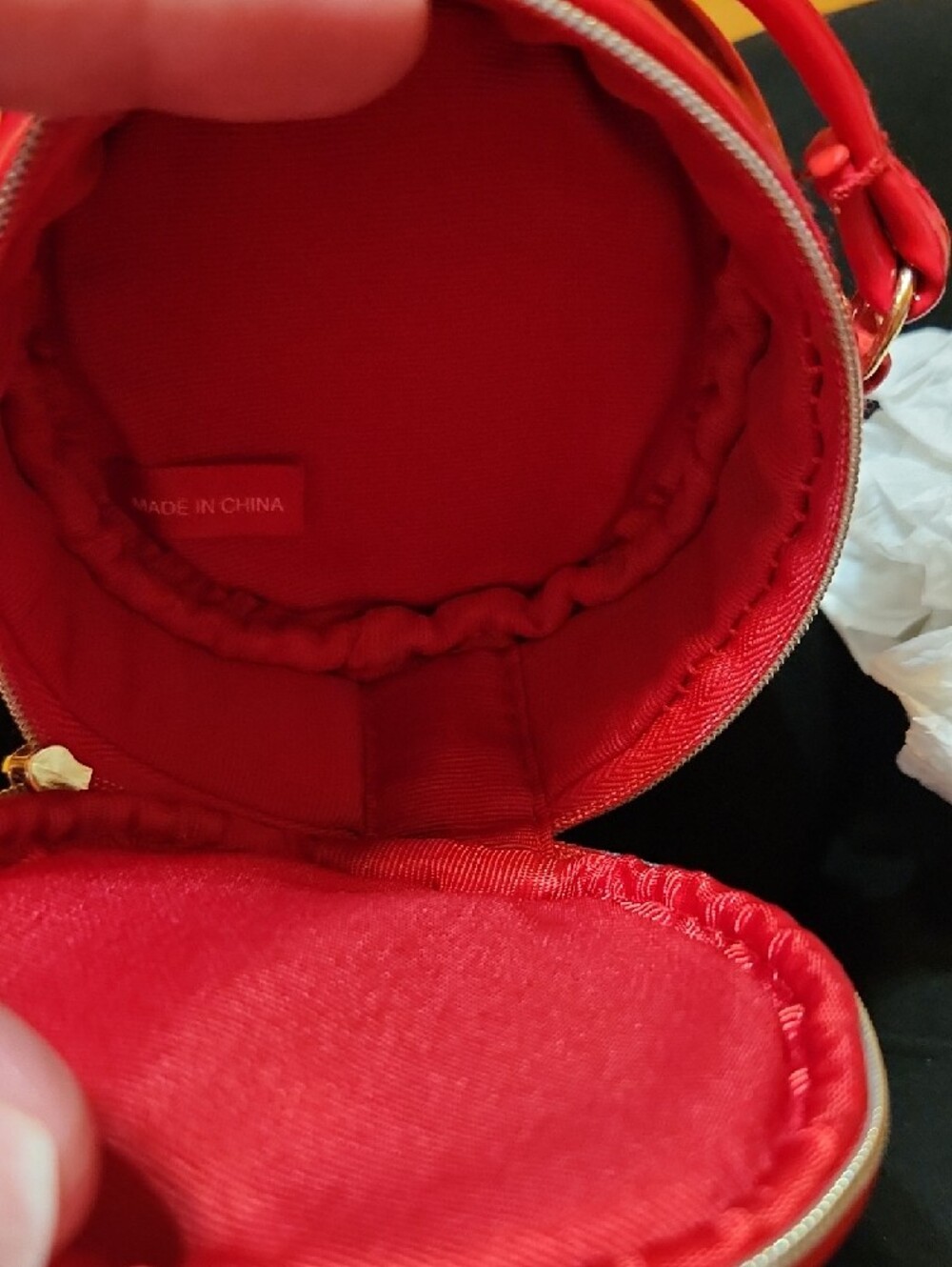 Marc Jacobs Glossy Red Patent Logo Pouch - Picture 3 of 4